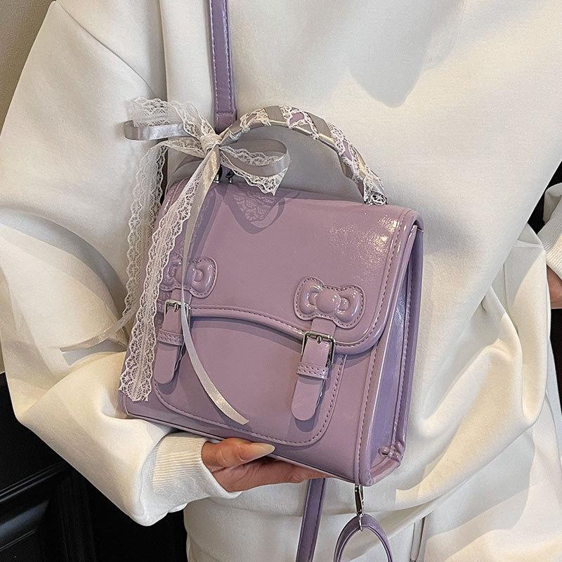 Этот простой и стильный рюкзак — высококлассная и стильная ручная квадратная сумка