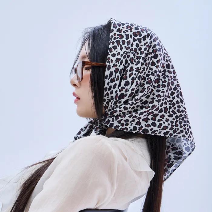 Glossy Leopard Square Scarf 70_Ivory