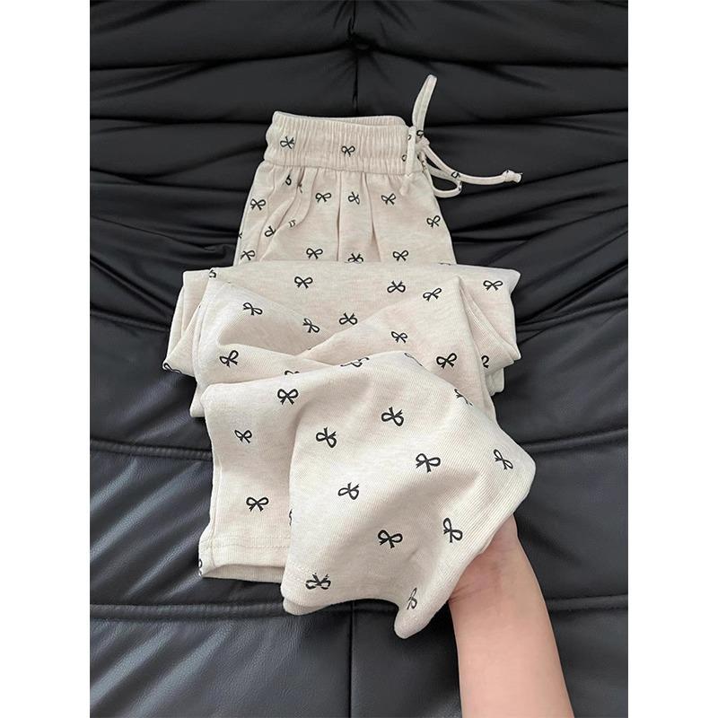 Маленькие корейские брюки с широкими штанинами и принтом-бантиком - Стройнящий драпированный дизайн для весны/осени
