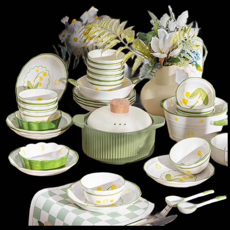 Panlu 18-Piece Cute Ceramic Tableware Set with Casserole