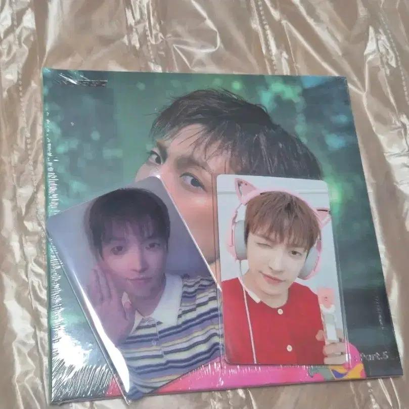 ATEEZ Jump Up Hongjoong Agent Cat + Lenticular Set