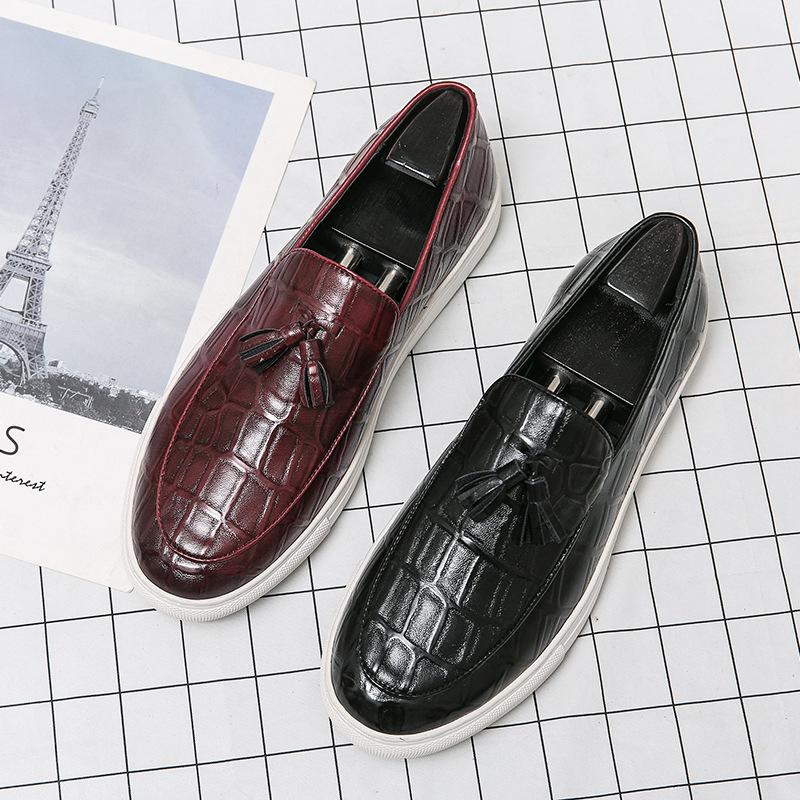 Business and Leisure Men's Board Shoes European Station Large Size Fashion Fringed Leather Shoes Catwalk Street Shot One Pedal Loafers