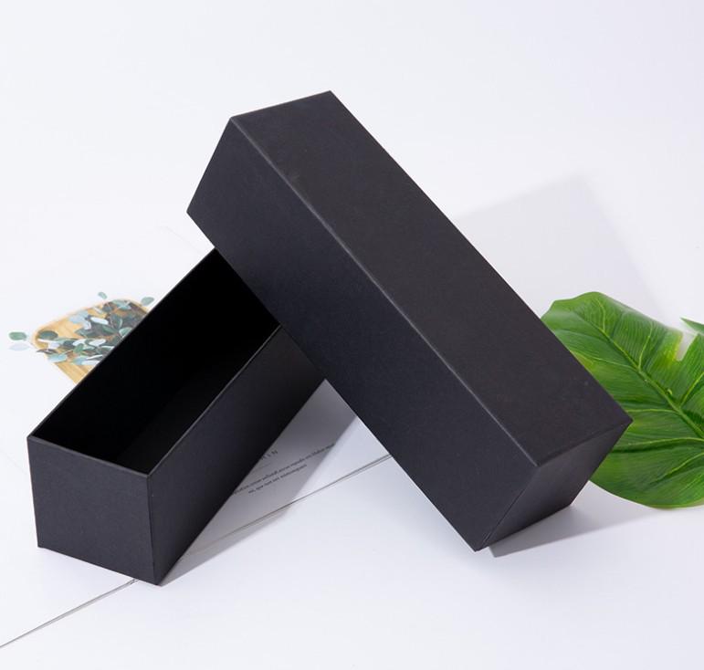 Ультрапрочный зонт-автомат двойного сложения черного цвета с защитой от УФ-лучей.