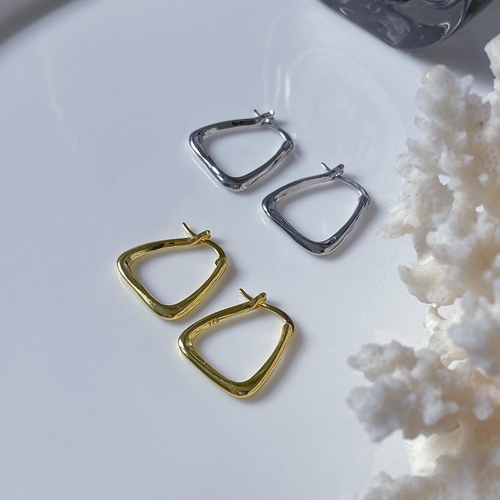 Женские серебряные минималистичные серьги