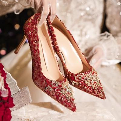 Модная женская обувь на высоком каблуке Элегантная модная обувь с острым носком на тонком высоком каблуке Женская обувь с водными бриллиантами для банкета, вечеринки, свадьбы Zapatos Mujer