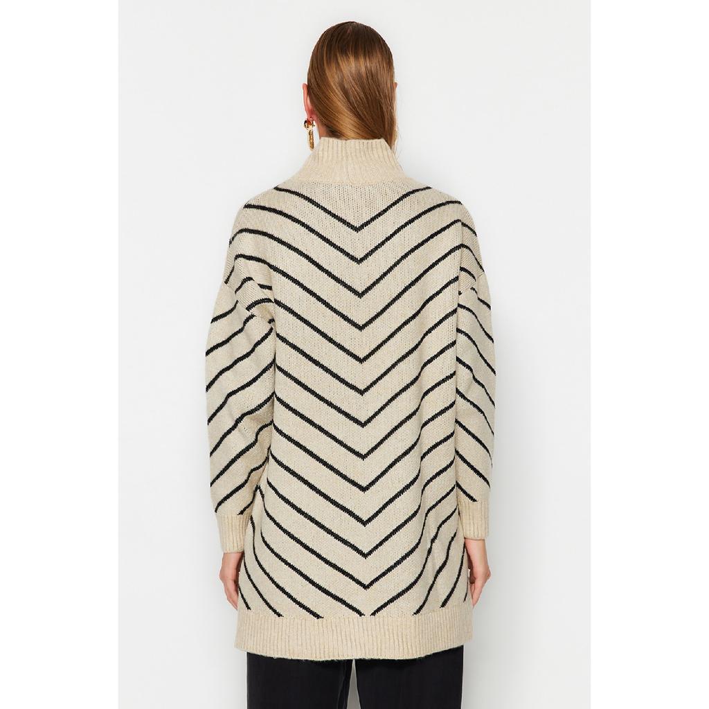 Трикотажный свитер в каменную полоску с высоким воротником Tctaw24ak00101