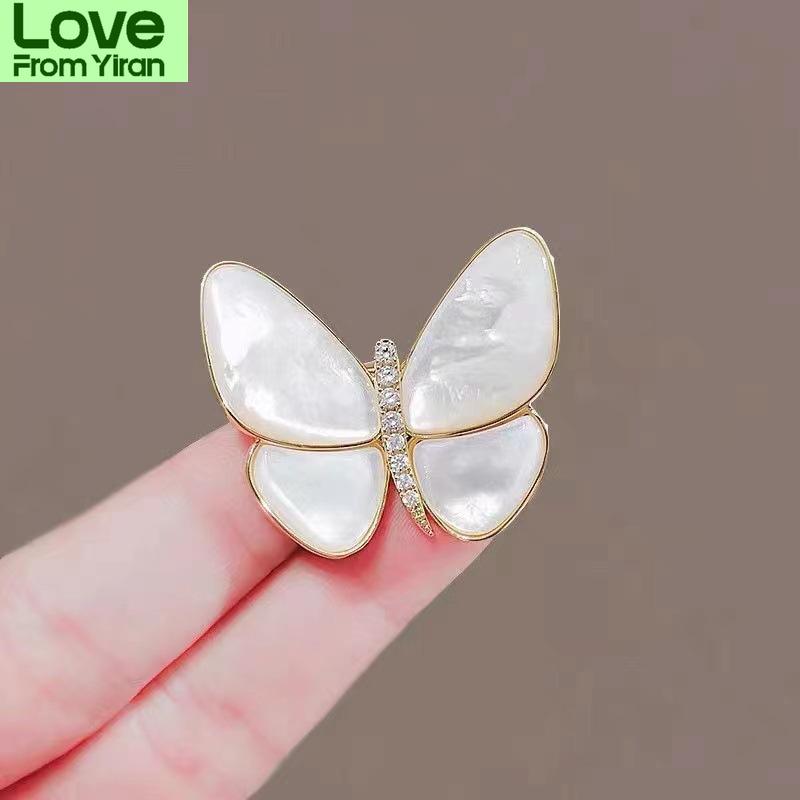 New Shell Crystal Butterfly Brooches For Women Trendy Elegant Brooch Pins Party Wedding Clothing Accessories Jewelry Gift
