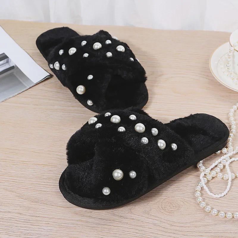 Женские тапочки Cross Fur Pearl — удобная обувь на плоской подошве для дома на осень и зиму