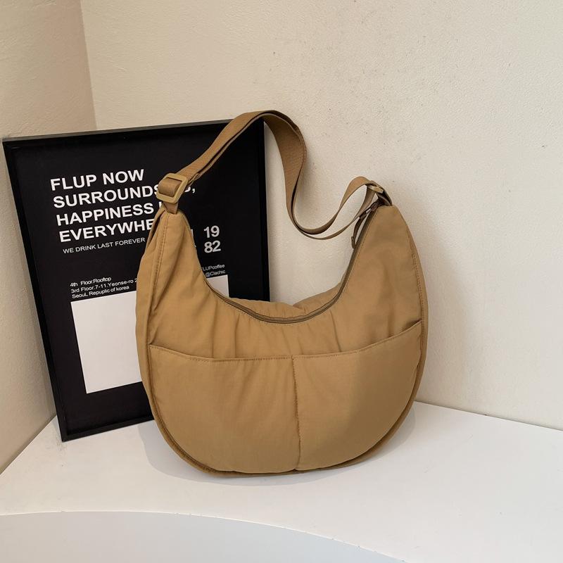 Bag Women's New Large-capacity Dumpling Bag College Student Class Shoulder Bag Simple Versatile Commuter Light Messenger Bag