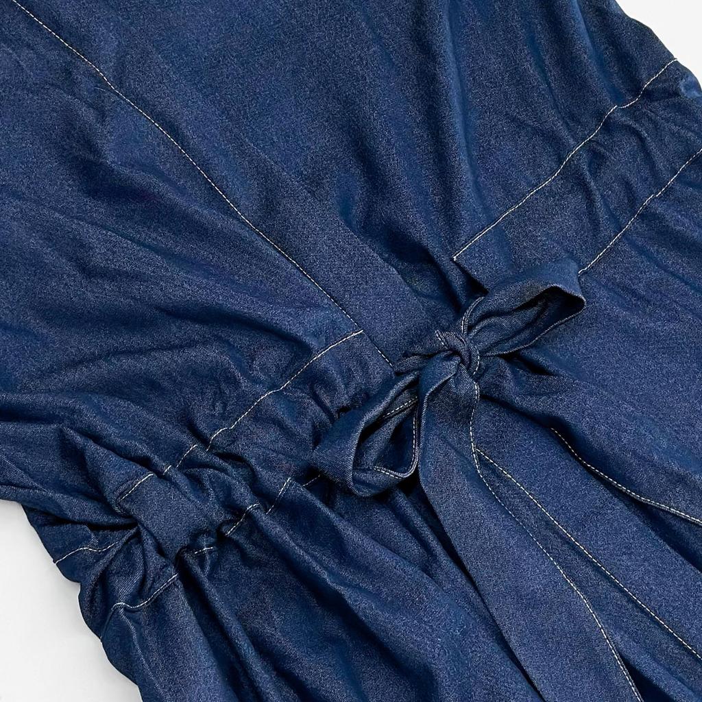 Джинсовое макси-платье с семидюймовыми рукавами, стрейч, с воротником-стойкой и скрытой пуговицей - Женская одежда Осень 2025