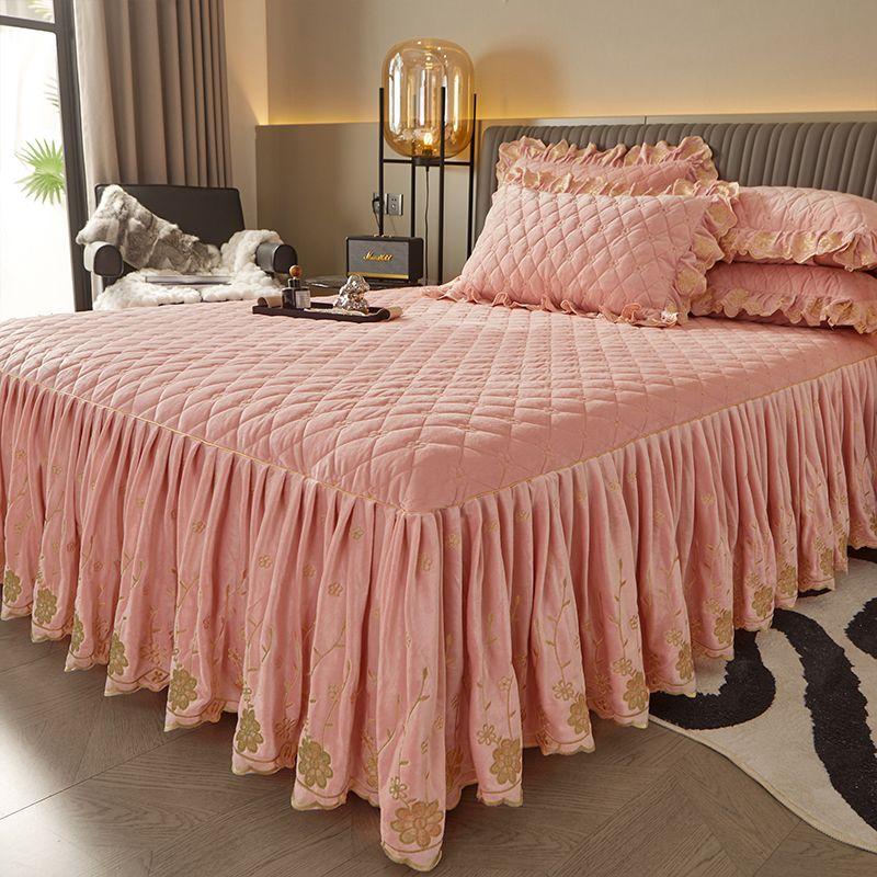 3 предмета Однотонный Светло-бежевый Дружелюбный Многослойный Стеганый Комплект Юбки для Кровати с Высокой Кружевной Отделкой, 1 шт. Юбка для Кровати + 2 шт. Наволочки