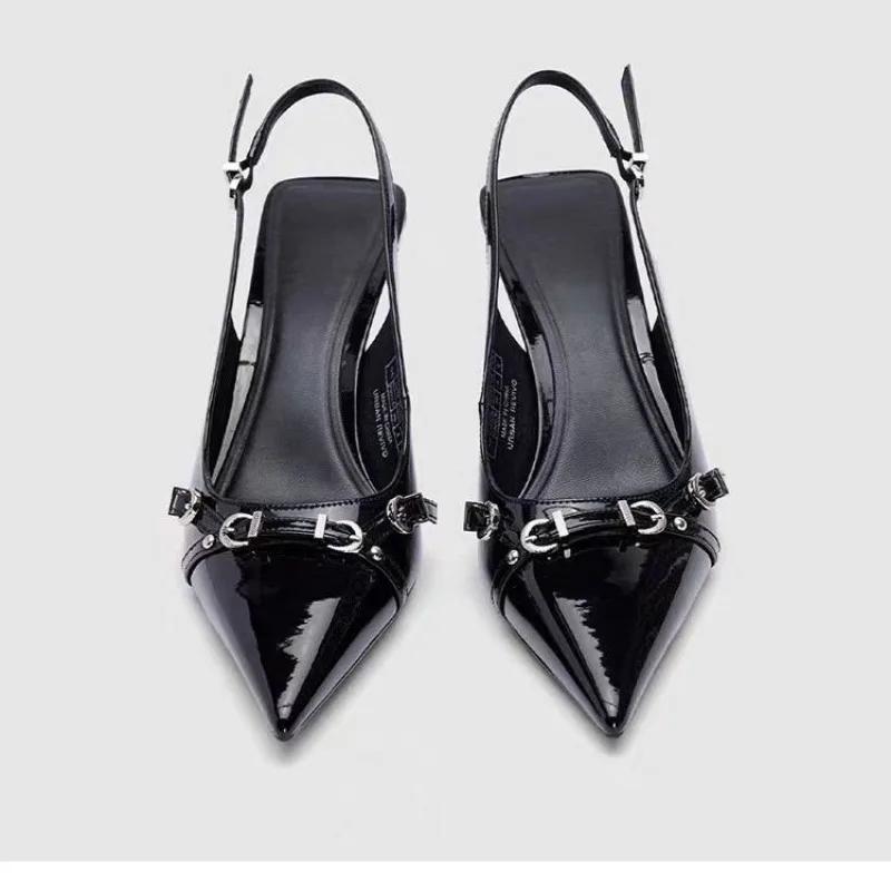 2024 Ladies Summer New Fashion Metal Buckle Designer Sexy Pointed Sandals Outdoor Casual Party Wear Women High Heels Zapatos