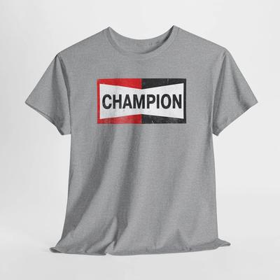 Вдохновлено свечами зажигания Champion - Ретро Винтажная Футболка - Размеры S-4XL Унисекс Футболка