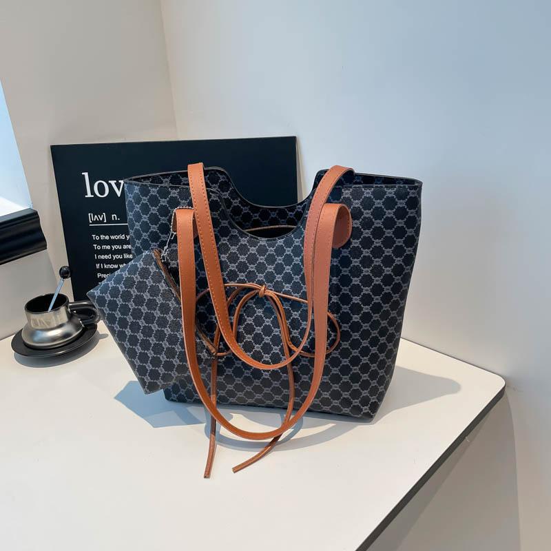 Premium Sense Large-capacity Bag Women's 2025 New Autumn Fashion Printed Shoulder Bag Commuter Tote Bag