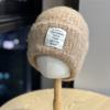 Осень и Зима Корейский Стиль Простая Нашивка Буква Плюшевая Вязаная Шапка для Мужчин и Женщин Новая Теплая Свободная Повседневная Шапка Пуловер