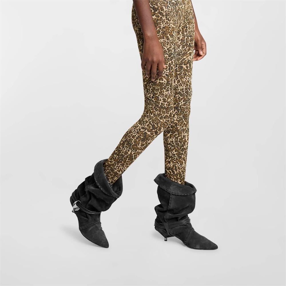 Новые женские европейские и американские остроносые плиссированные ботильоны до икры с бахромой на тонком каблуке 5 см, рыцарские сапоги, ботинки средней длины больших размеров