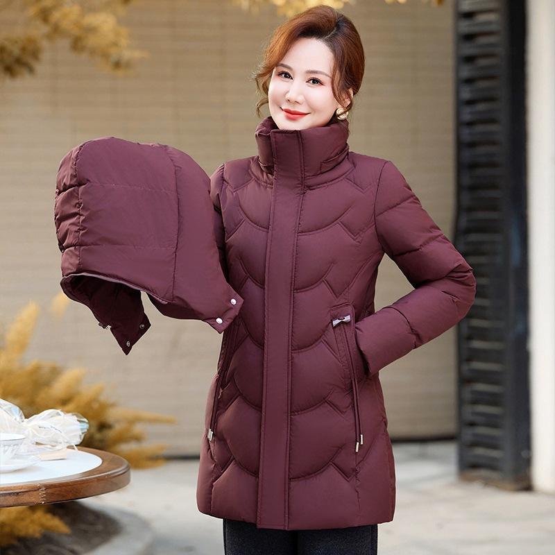 The merchant gets the goods, middle-aged women's medium and long cotton clothes, removable caps, sufficient production capacity, and guarantees a larg