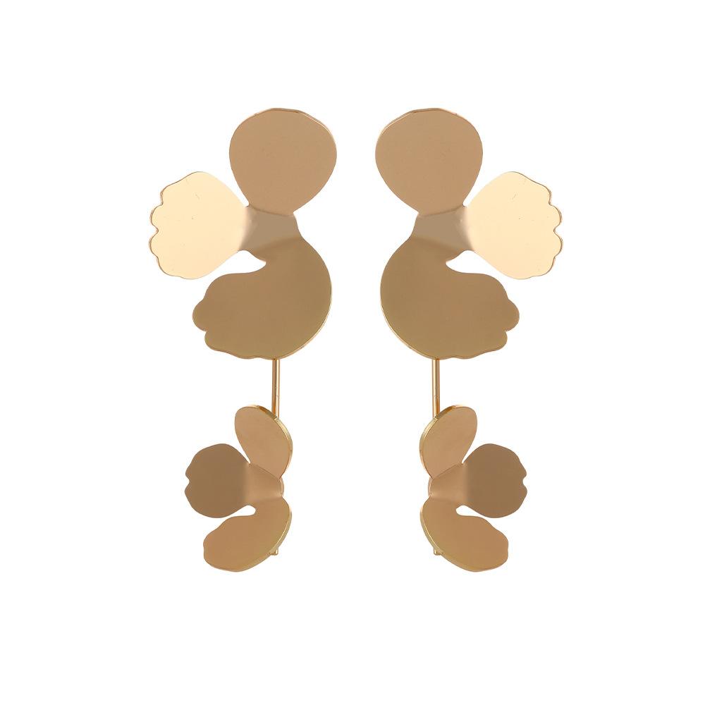 Уникальные металлические серьги-лепестки с эксклюзивным дизайном и индивидуальным стилем для женщин