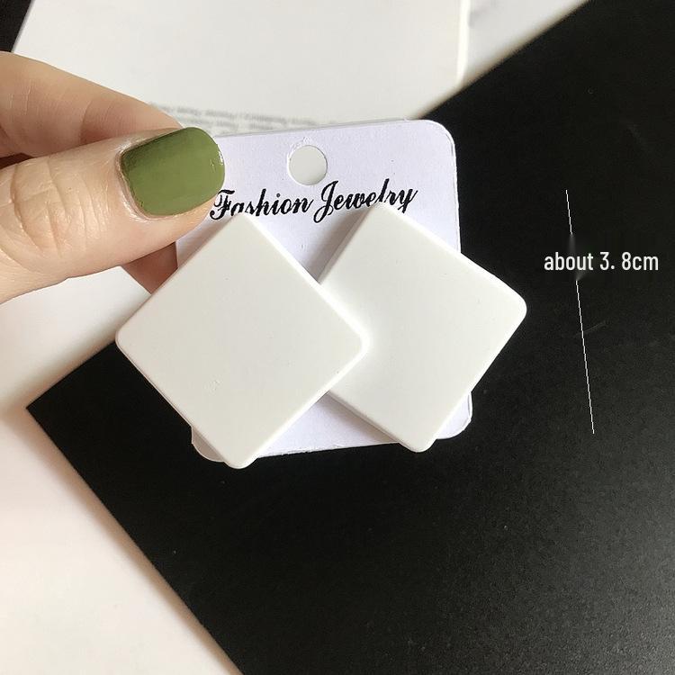 Самые продаваемые геометрические акриловые серьги-пусеты: Матовая аэрозольная краска, Преувеличенные конфетные цвета, Корейский стиль