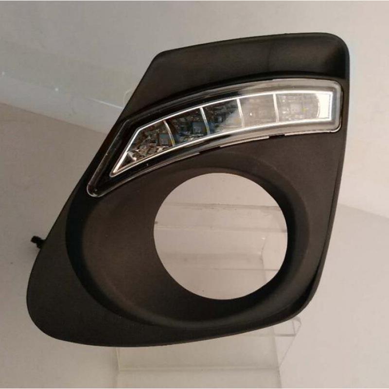 Светодиодные дневные ходовые огни и передние противотуманные фары для Toyota Corolla 2010-2013