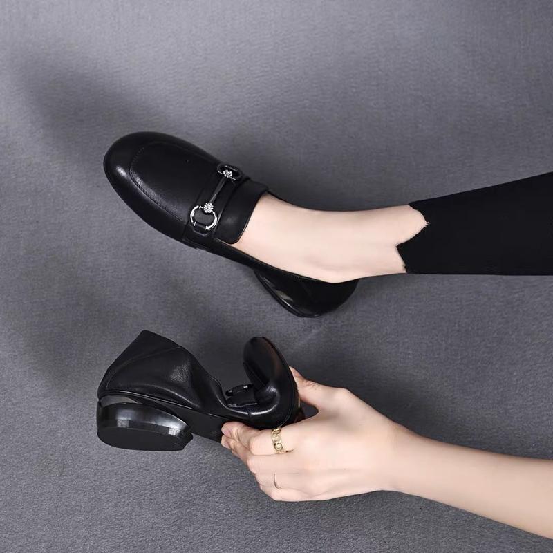 Commuter style casual soft soled versatile small leather shoes for women's singles