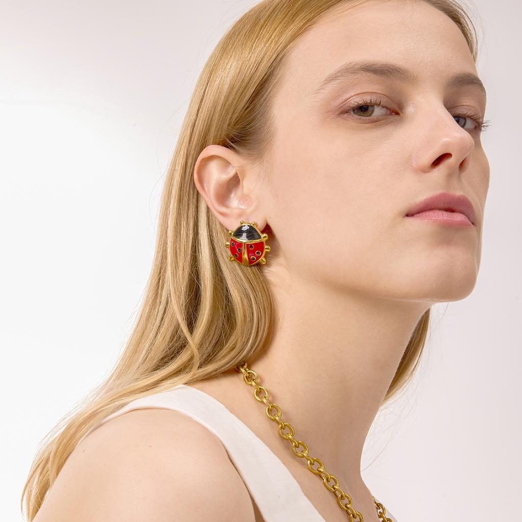 Серьги-гвоздики Youthway "Божья коровка" с масляным покрытием для женщин, серьги из нержавеющей стали с золотым покрытием, простые модные ювелирные изделия, подарок