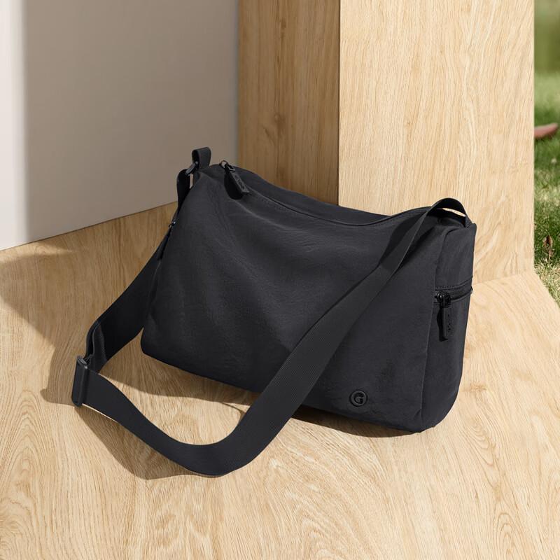 GOLF Men's Shoulder Bag, Water-Resistant Crossbody Bag, Fitness Bag