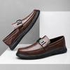 Модные новые мужские мокасины с металлической пряжкой, коричневые деловые кожаные туфли, повседневные прогулочные мокасины на мягкой подошве, брендовые удобные туфли для вождения
