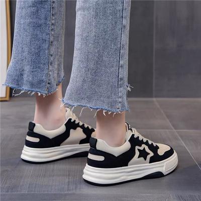 Спортивные туфли на толстой подошве женские 2025 весна новые универсальные удобные маленькие белые туфли пятиконечная звезда мягкая подошва повседневная обувь женская