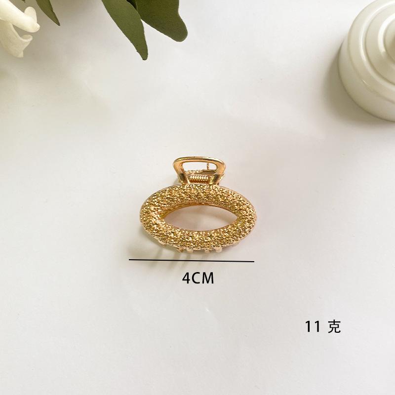 Korean Version Niche Metal Large Hair Claw for Women, New Shark Clip, Simple Shower Hairpin, Personalized Style