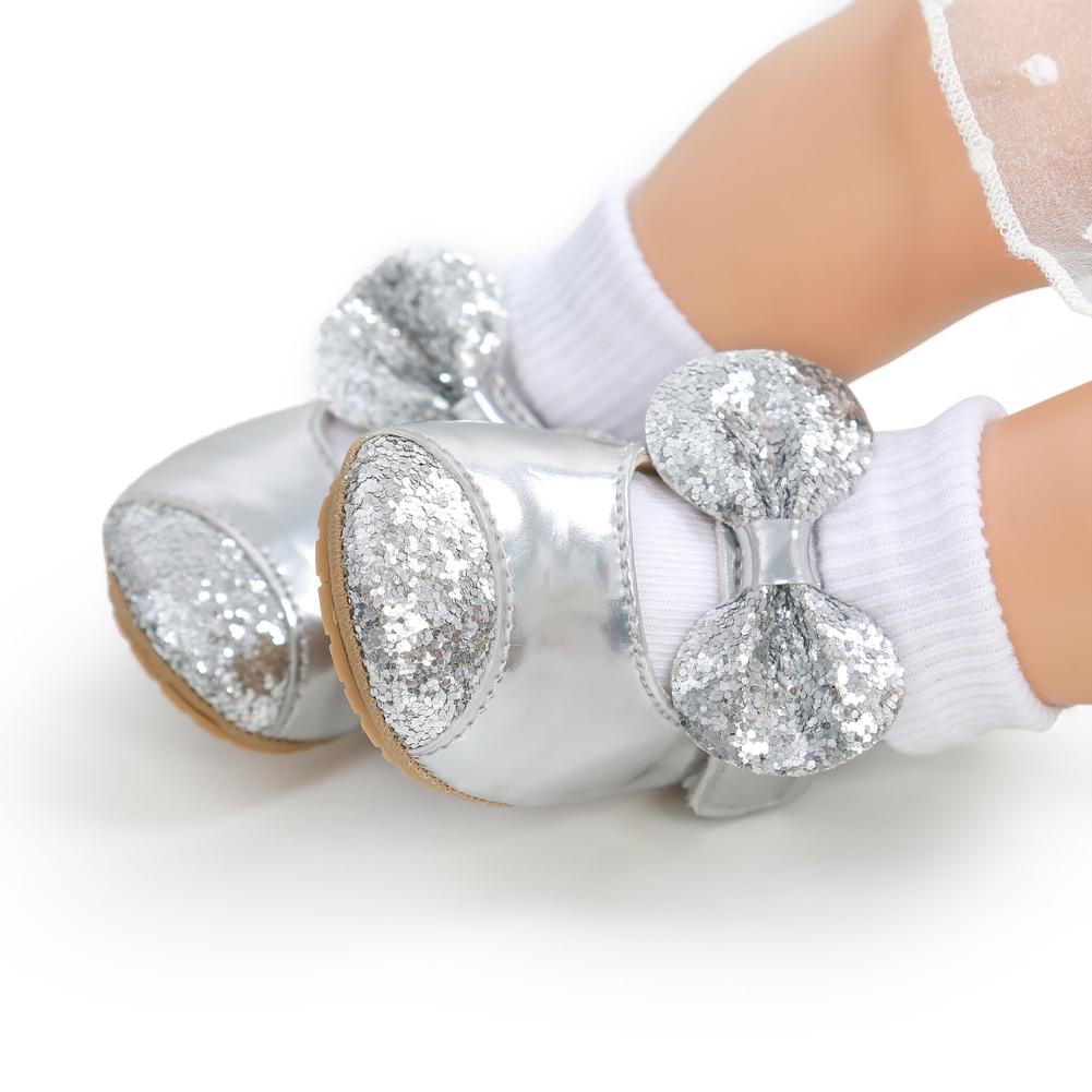 Обувь на плоской подошве из искусственной кожи для маленьких девочек, мягкая нескользящая подошва, свадебные туфли принцессы для малышей, обувь для кроватки с бантом, 0-18 месяцев