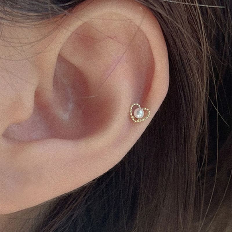 youngglow 14k heart dot line pearl piercing