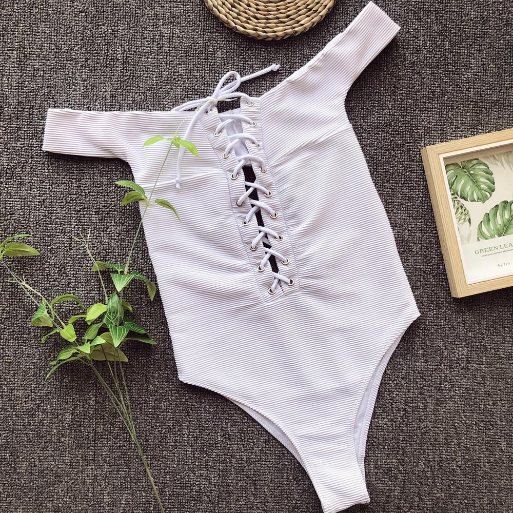 Белый цельный купальник в рубчик с открытыми плечами, женский купальник на шнуровке, женский купальный костюм с вырезом сзади, монокини для плавания