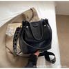 This Year's Popular Bag Women's Commuter Retro 2025 New Fashion Niche One-shoulder Crossbody Bucket Bag