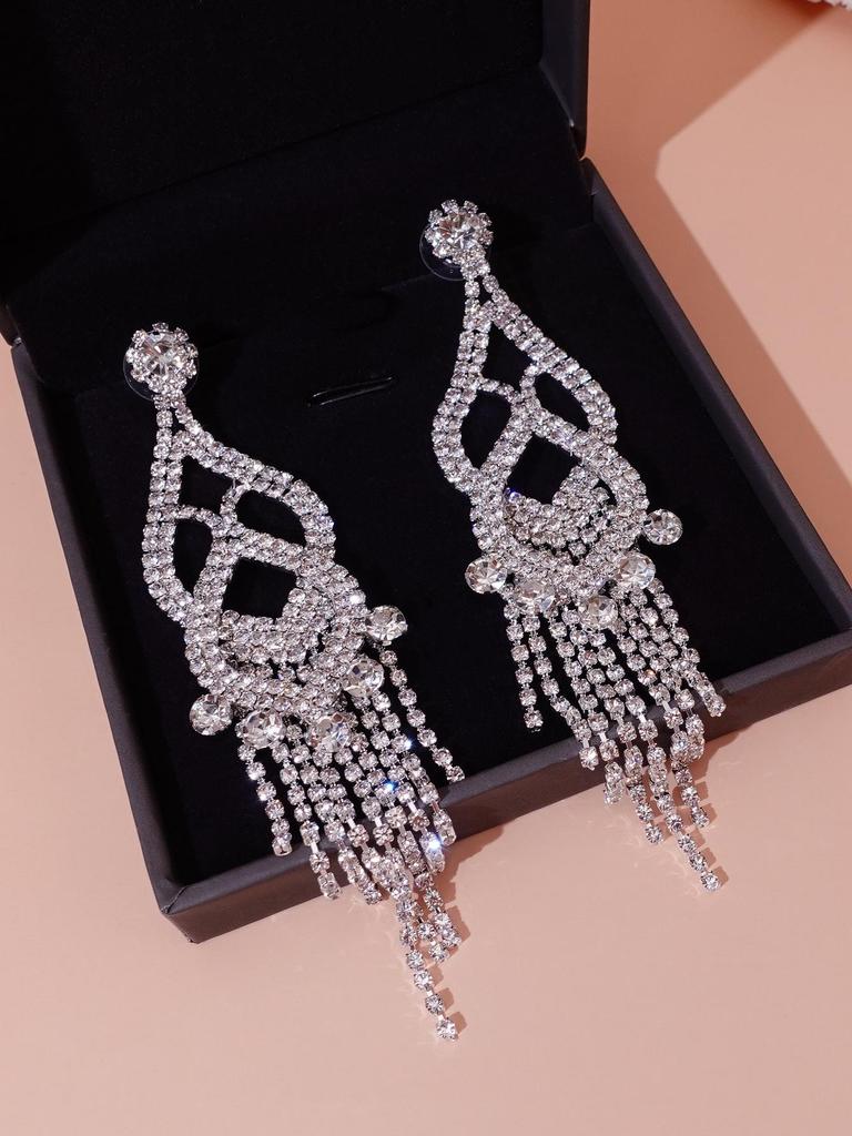 Luxurious Diamond Tassel Earrings: Shimmering, High-End Fashion for Exquisite European & American Style Party Wear.