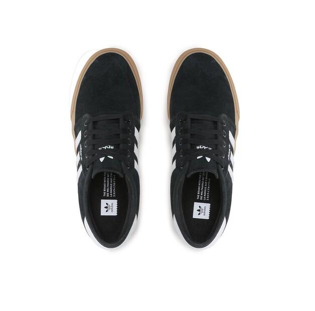 Кроссовки adidas Seeley XT Shoes