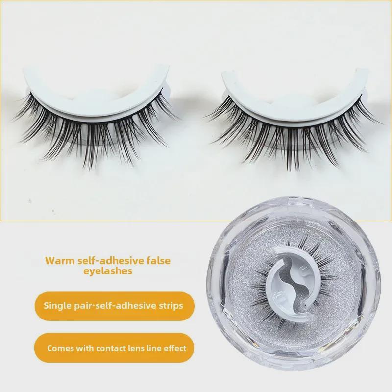 Самоклеящиеся ресницы Little Devil без клея: Реалистичные, естественные завитки с запасными полосками клея.