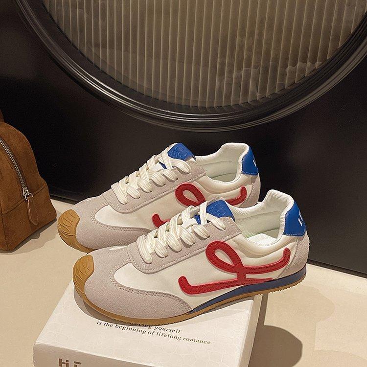 Нишевый дизайн ретро повседневные спортивные маленькие белые туфли на плоской подошве женские 2025 весна новые туфли Dexun Forrest Gump