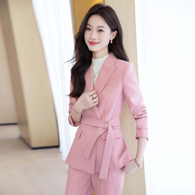 Женский высококлассный осенне-зимний приемный костюмный набор для профессиональной и стильной презентации