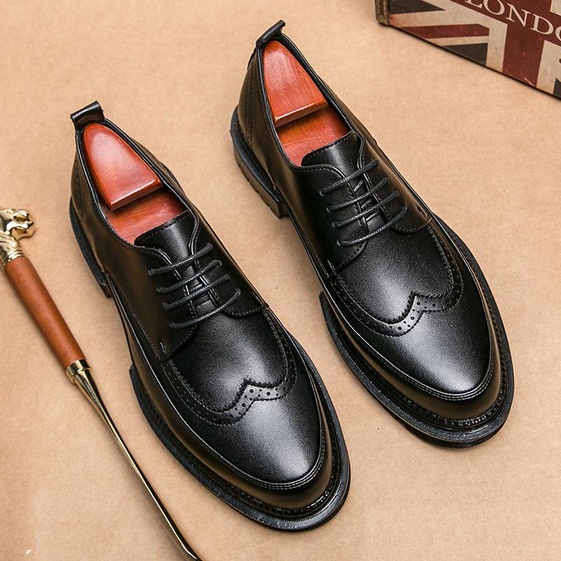 Мужская обувь 2025 деловая классическая маленькие кожаные туфли в британском стиле рабочая обувь туфли броги молодежная цельная 2025