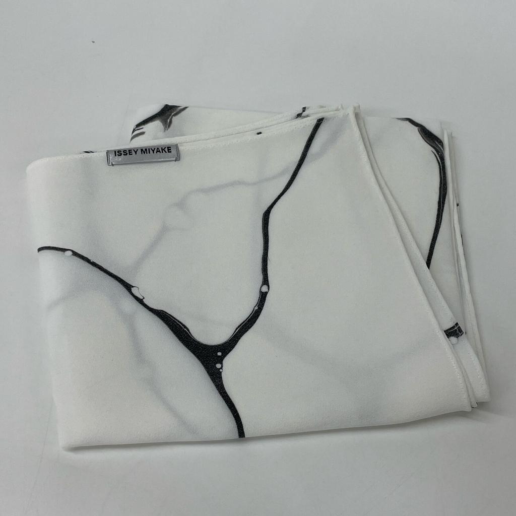 ISSEY MIYAKE White IM13FH012 Squid Coat One Piece with Bandana Dress 2 whiteUsed