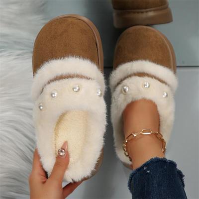 Модные роскошные шлепанцы из искусственного меха с жемчужной отделкой, женские теплые короткие плюшевые домашние тапочки, зима 2025, мягкие толстые подошвы, пушистые шлепанцы-мюли