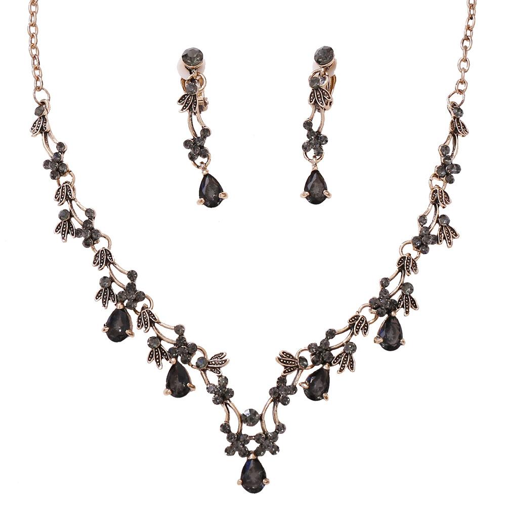 Exquisite Drop-shaped Bridal Jewelry Korean Zircon Necklace Set Wedding Dress Necklace