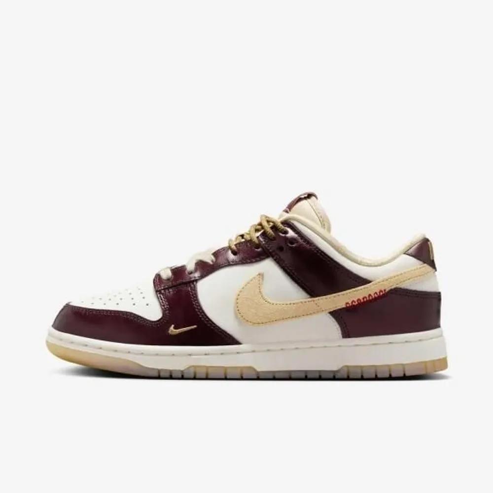 Dunk Low LX Год Змеи Белый Бордовый HV5991-171