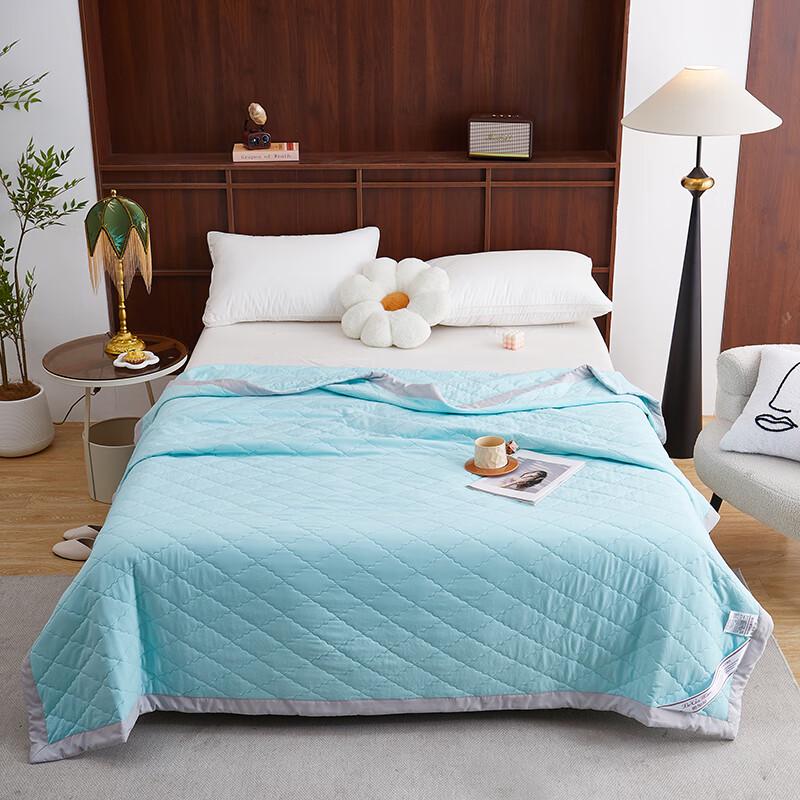 Bijiaman BGM-B2502 Washed Embossed Comforter