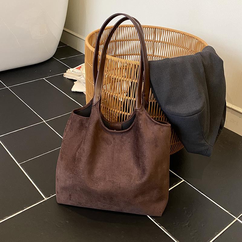 Замшевая сумка женская большой вместимости 2025 новая осень и зима универсальная простая ретро сумка через плечо сумка-тоут для поездок на работу