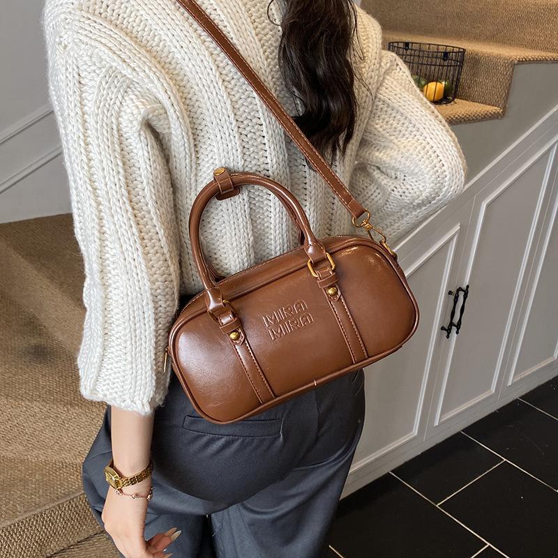 Дизайнерская сумка-ниша женская осень-зима 2025 новая универсальная супер-огонь сумка-мессенджер корейская версия ретро портативная сумка-подушка