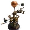 Латунная солнечная система Orrery с деревянной основой Солнце, Земля и Луна Полностью ручная работа Рабочая модель Домашний и офисный декор