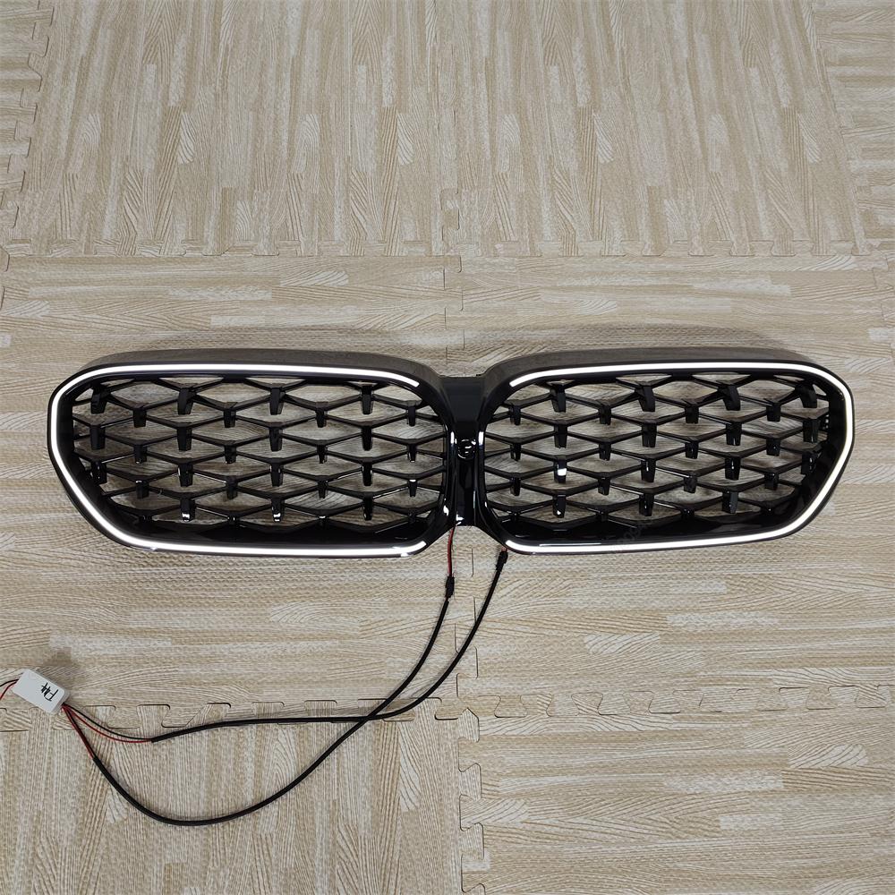 LED White Light Gloss Black Car Front Bumper Kidney Grill Grilles For BMW 5 Series G30 G31 F90(M5) LCI 2020-2023 ABS Car Styling