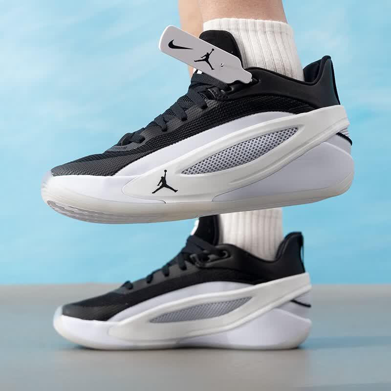 Nike Баскетбольные кроссовки Луки Джордана